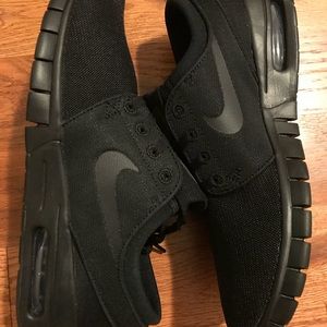 Nike Men's Stefan Janoski Max Black Sneakers